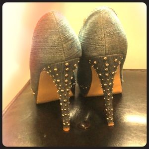 Steve Madden denim & studs shoes